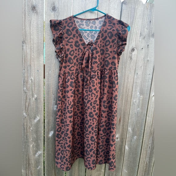 SHEIN Dresses & Skirts - Lightweight Leopard Print Dress